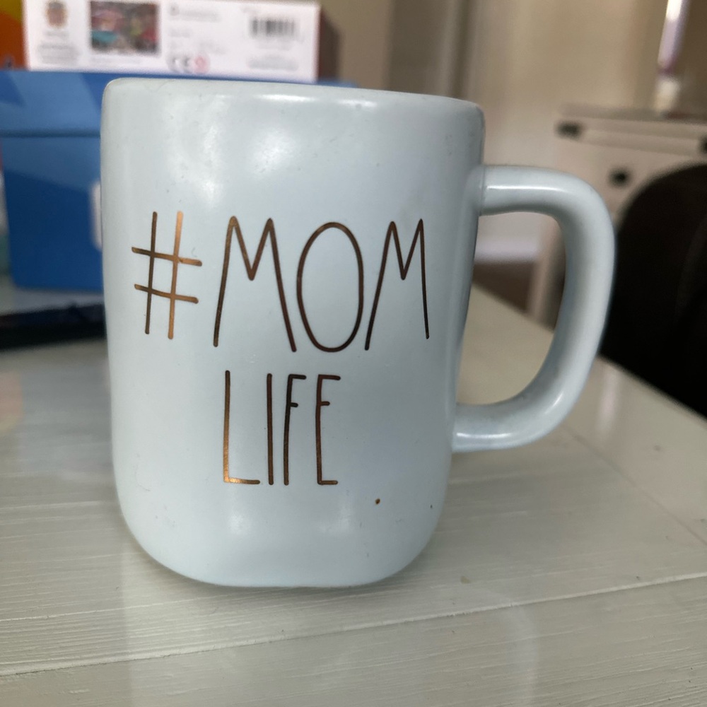 Rae Dunn #MOMLIFE Mug